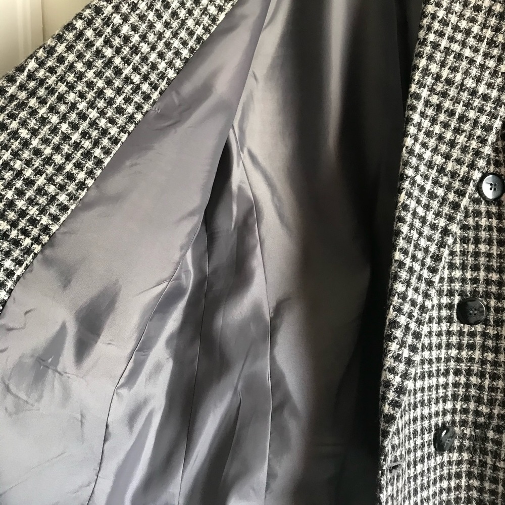 SOLD /VTG LIZ • houndstooth double-breasted blazer - Picture 7 of 7